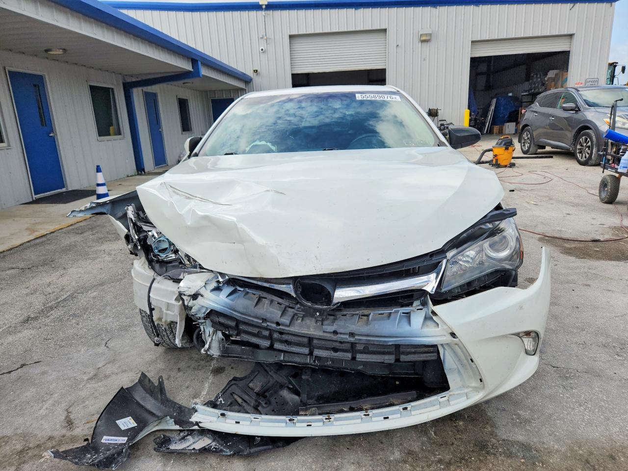 2016 Toyota Camry Se - Фото 5