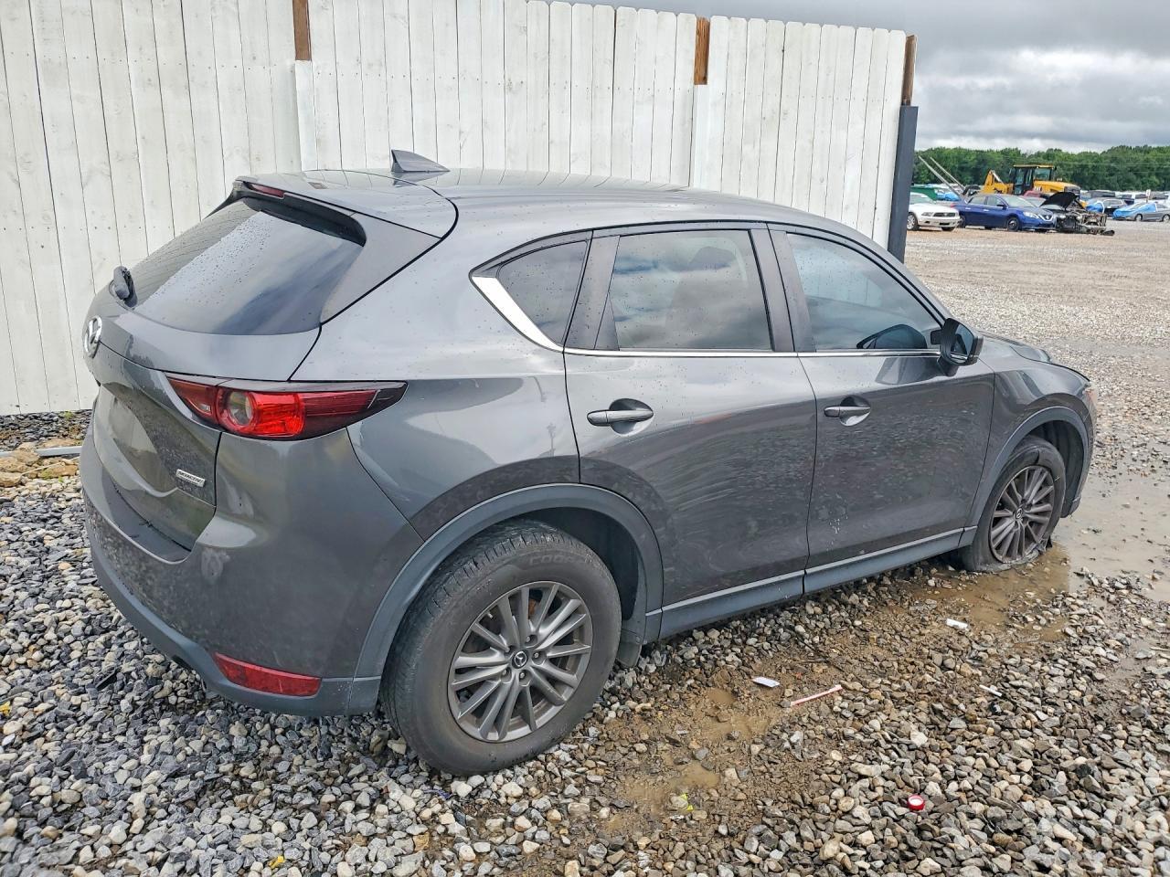 2017 Mazda Cx-5 Touring - Image 3