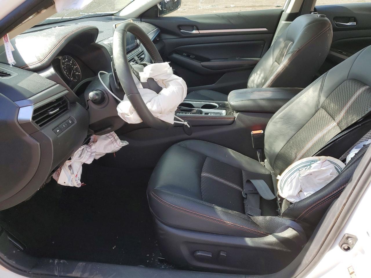 2025 Nissan Altima Sr - Image 7