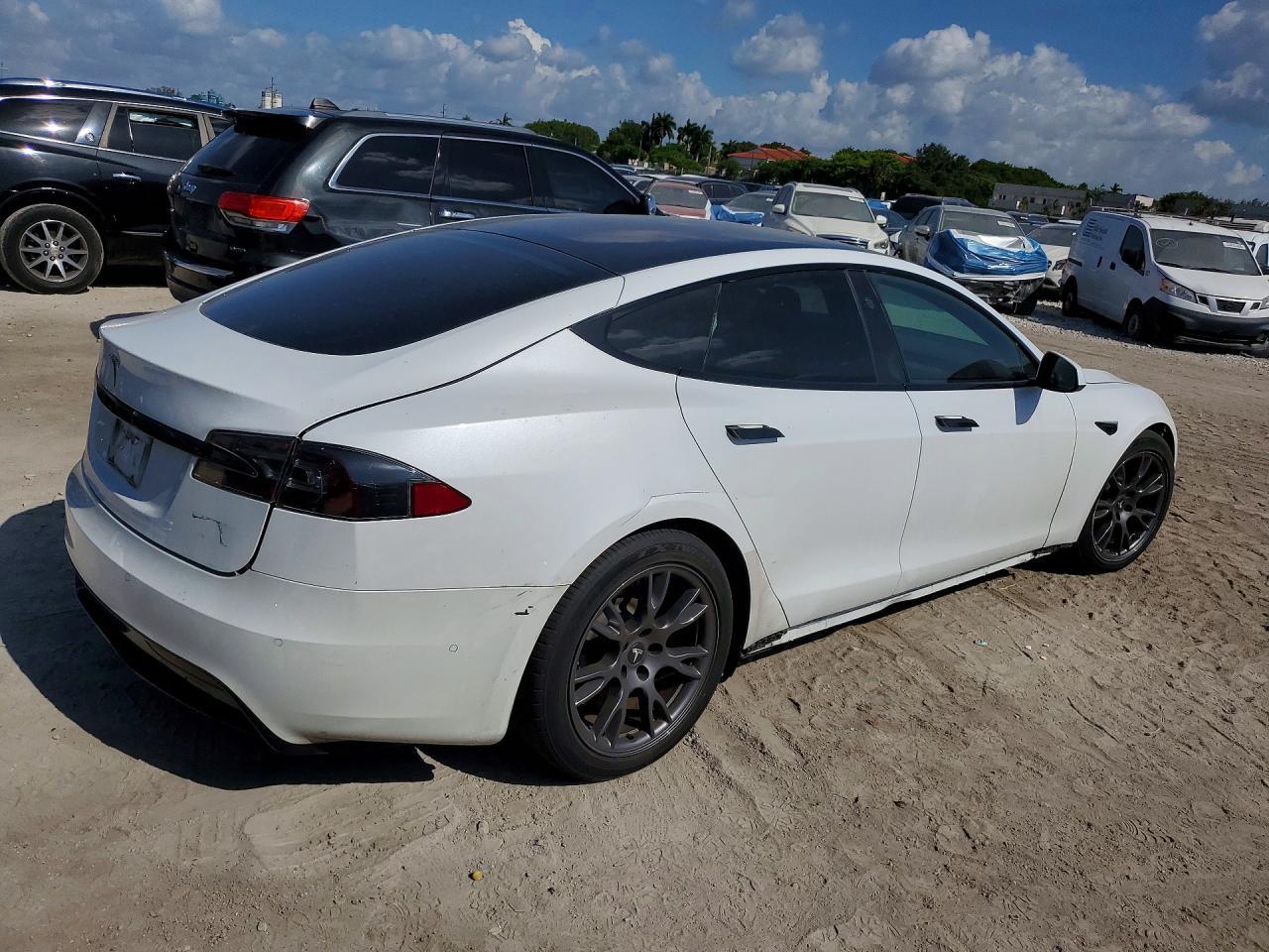 2021 Tesla Model S - Image 3