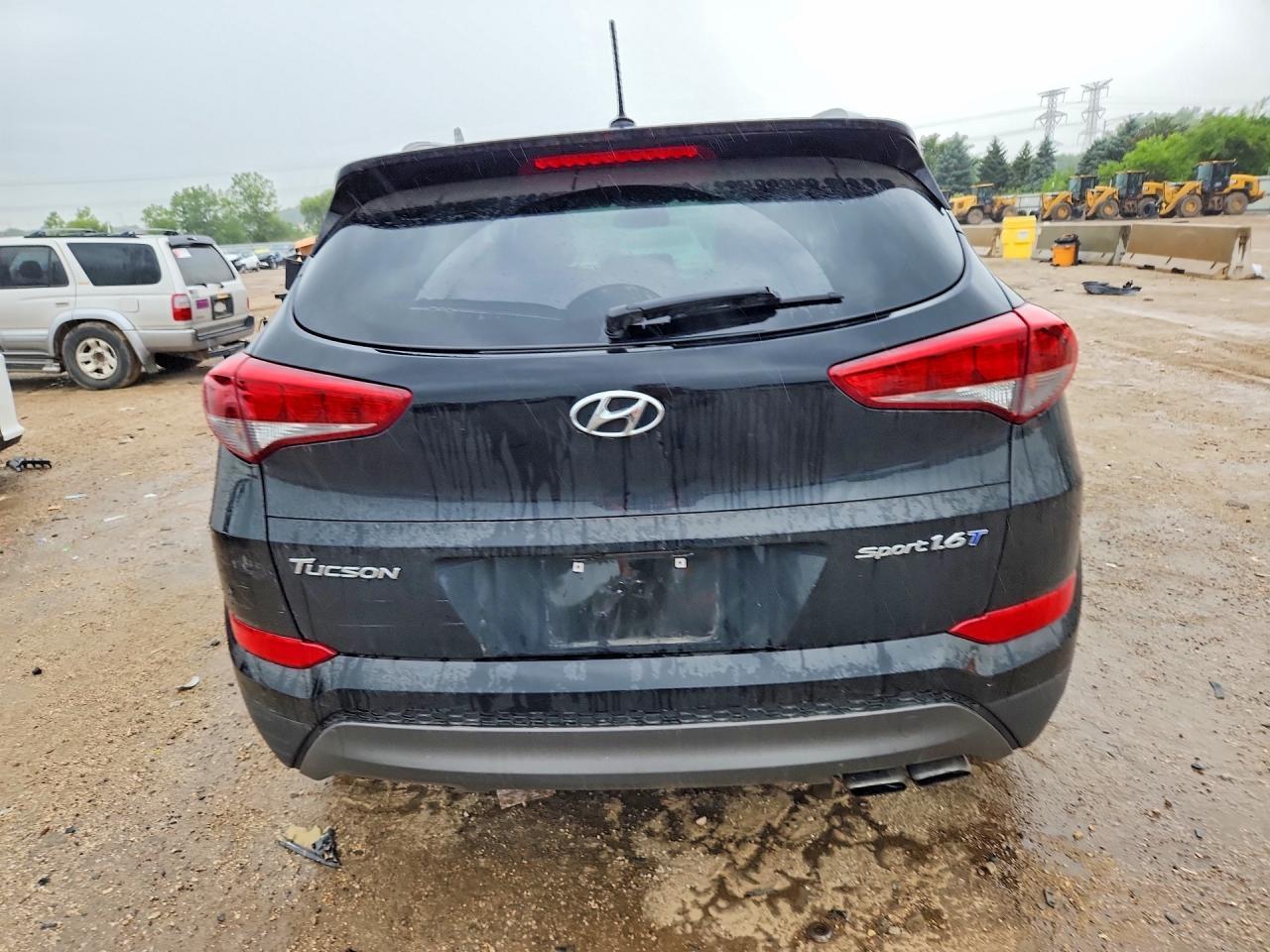 2016 Hyundai Tucson Sport - Image 6