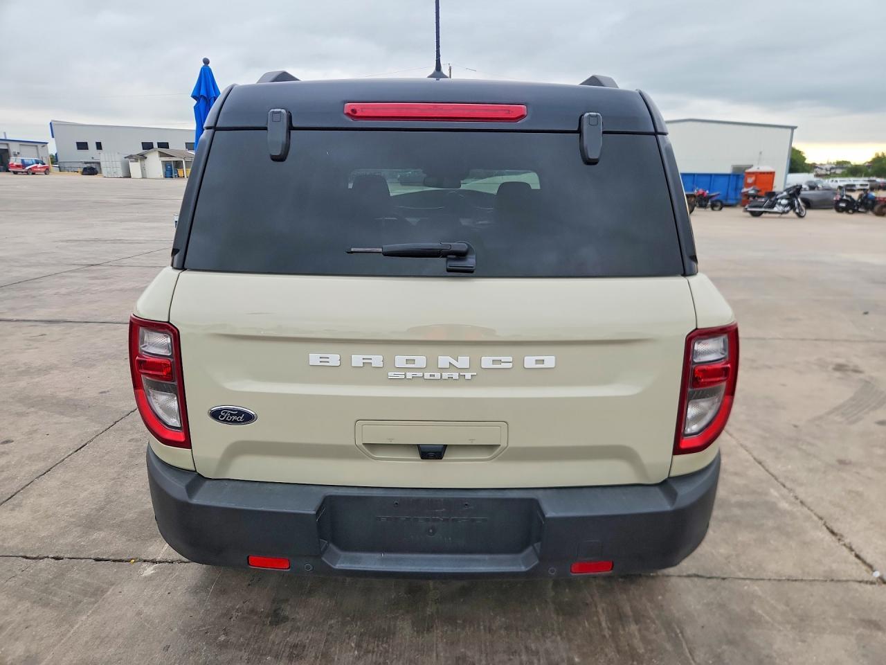 2024 Ford Bronco Sport Outer Banks - Image 6