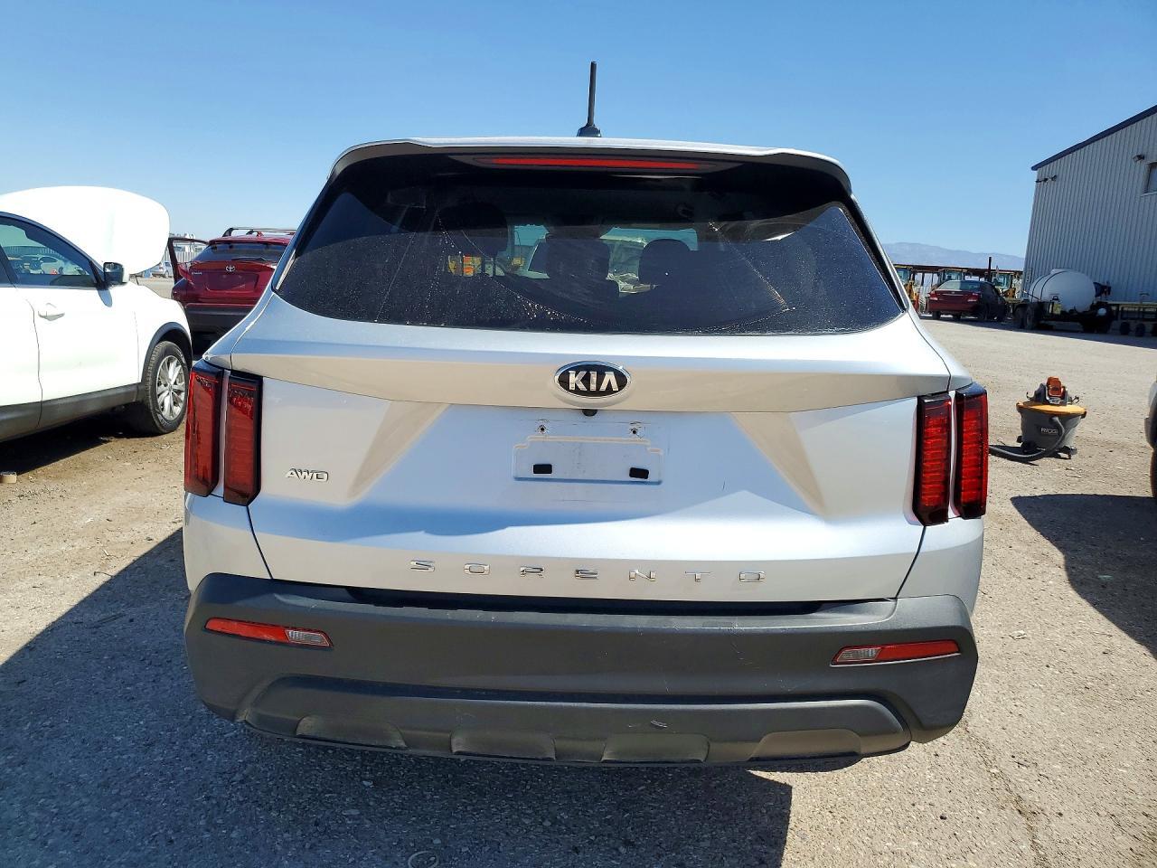 2021 Kia Sorento Lx - Фото 6