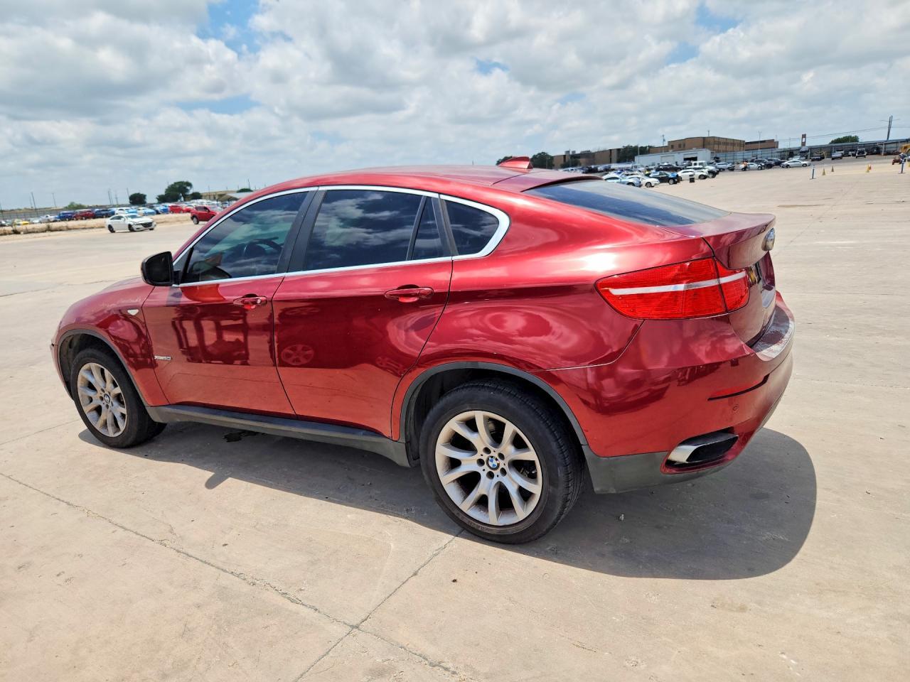 2010 BMW X6 xDrive50I - Фото 2