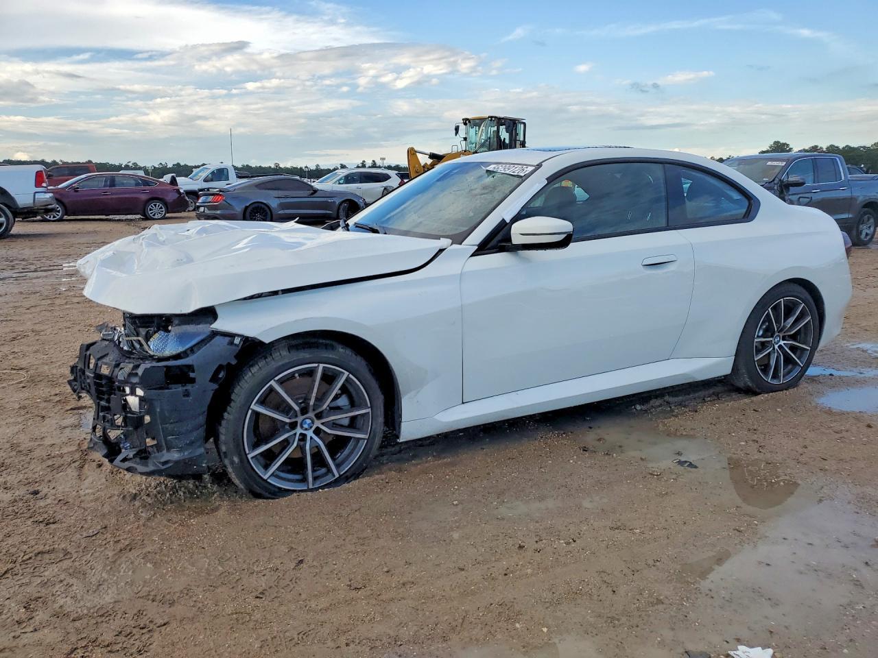 2026 BMW 230Xi