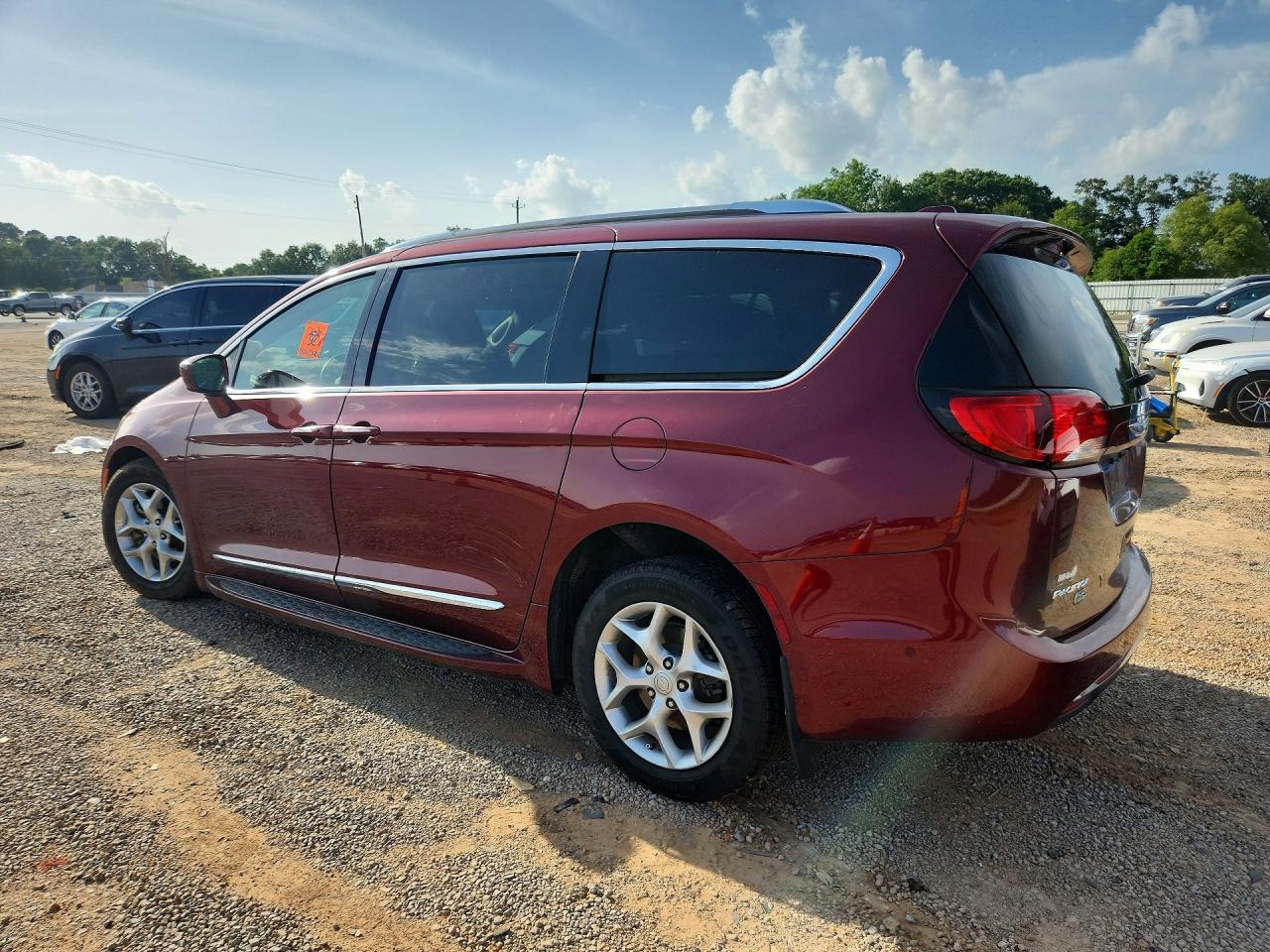 2019 Chrysler Pacifica Touring L - Фото 2