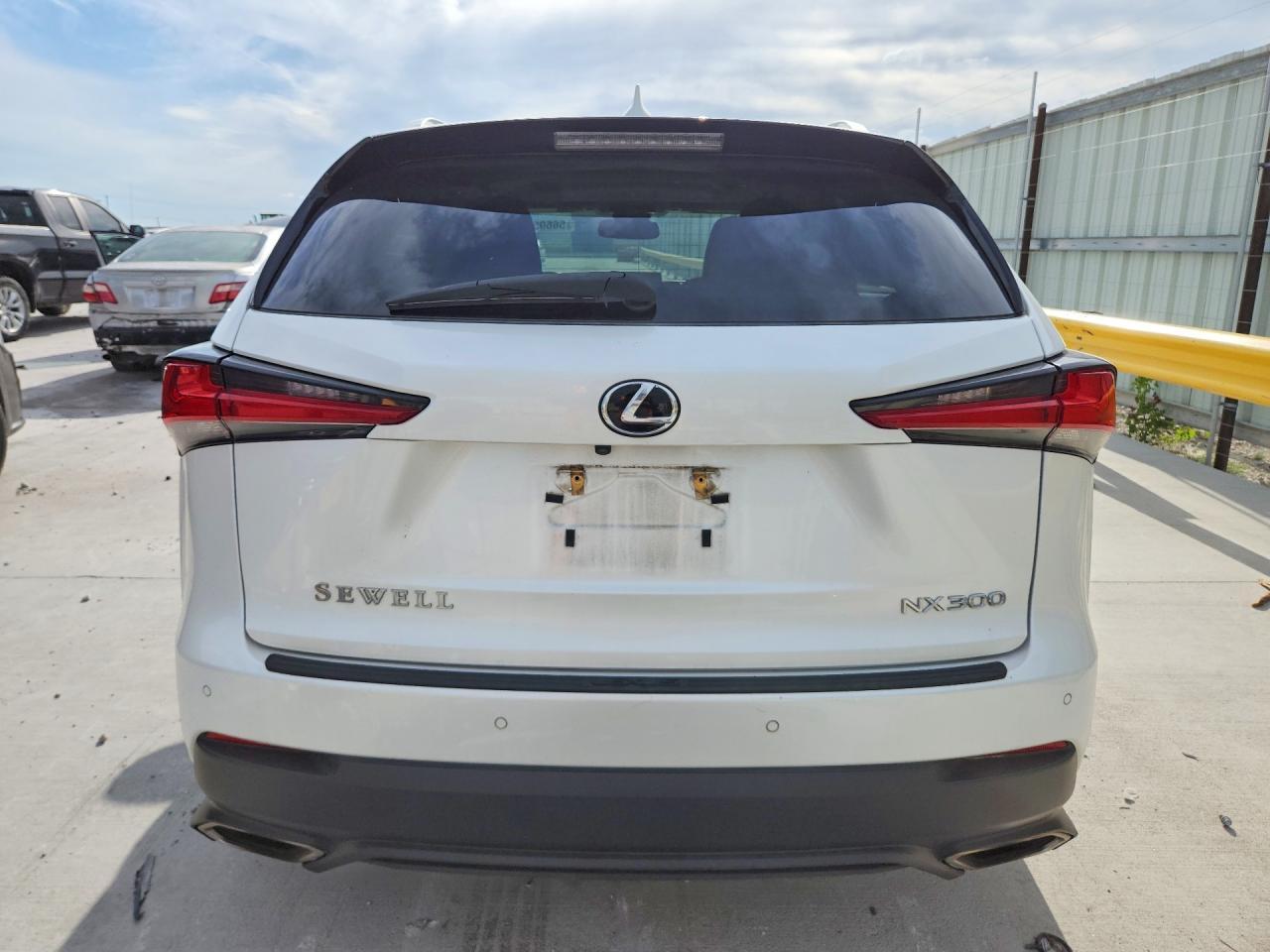 2020 Lexus Nx 300 - Фото 6