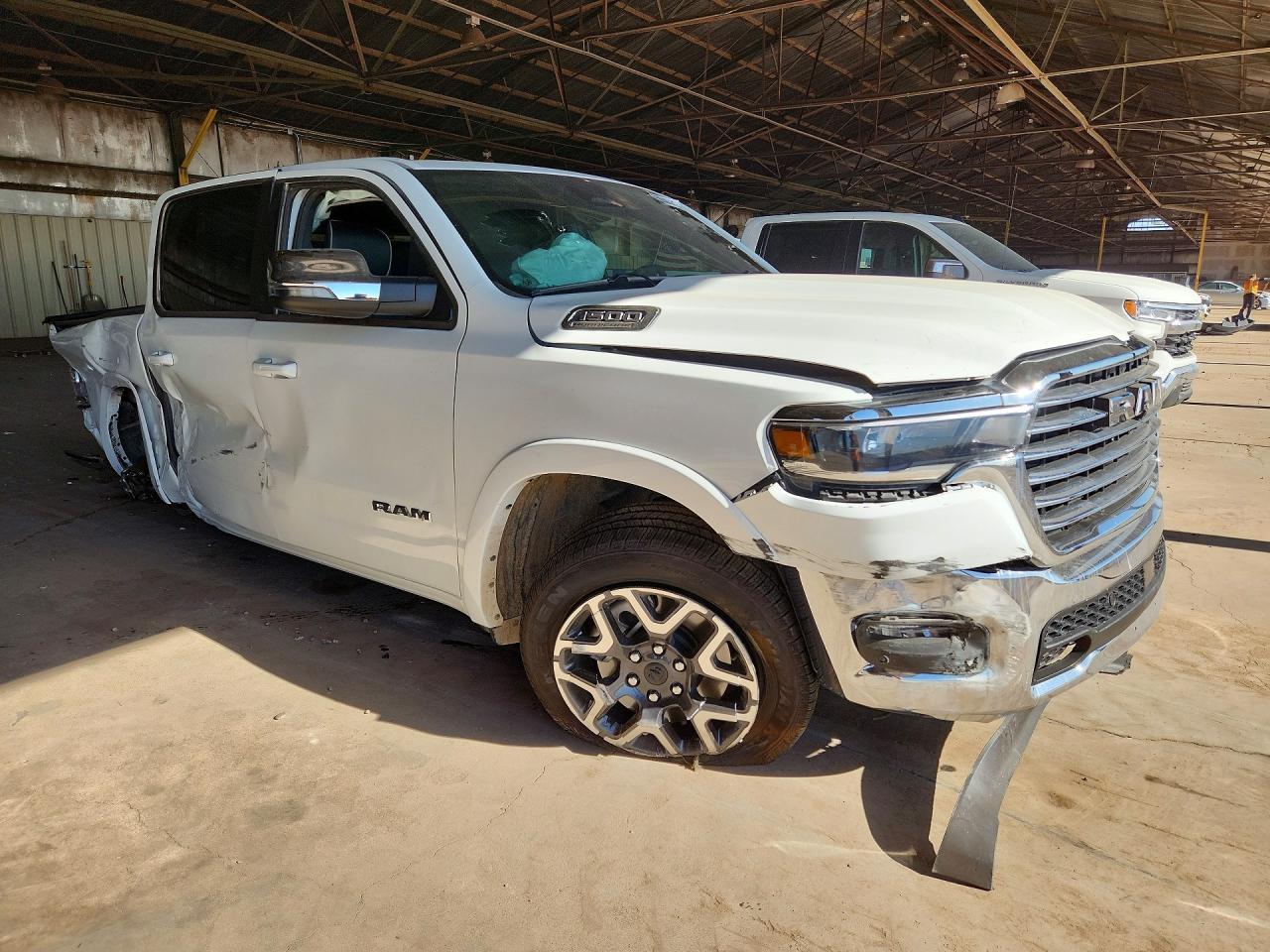 2026 Ram 1500 Laramie - Фото 4
