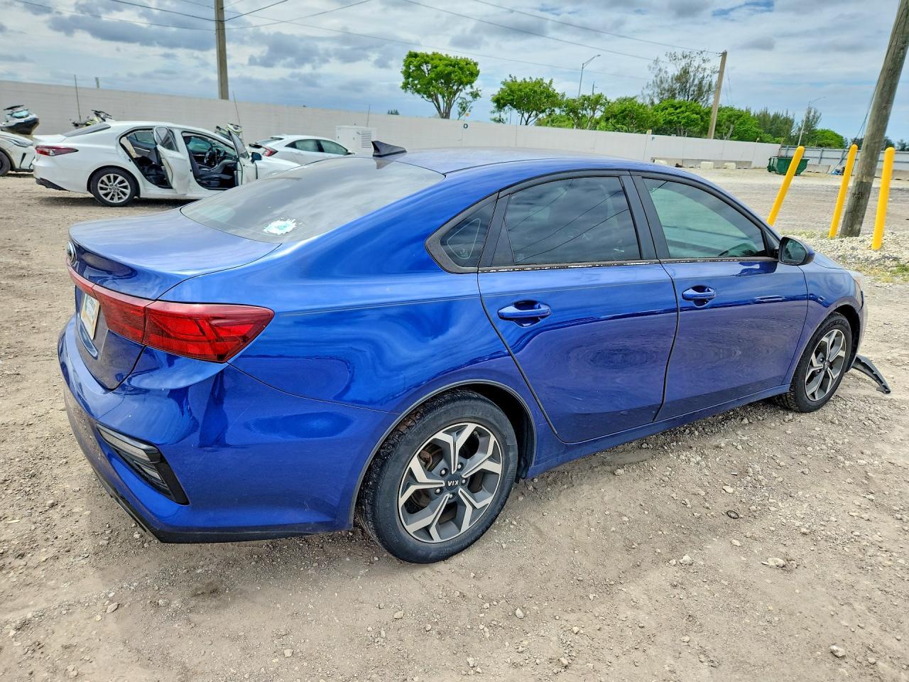 2020 Kia Forte Lxs - Image 3