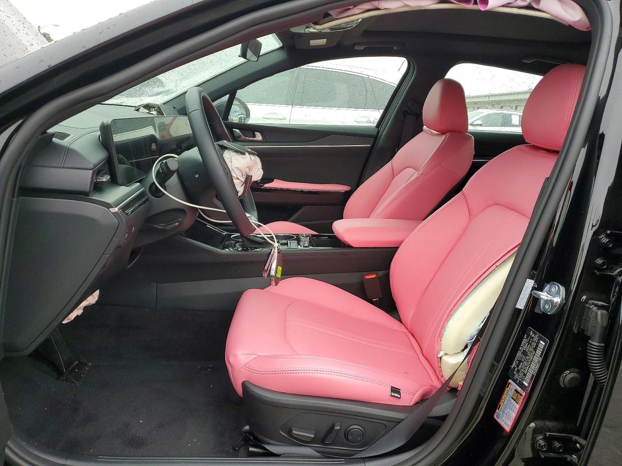 2026 Kia K5 - Фото 7
