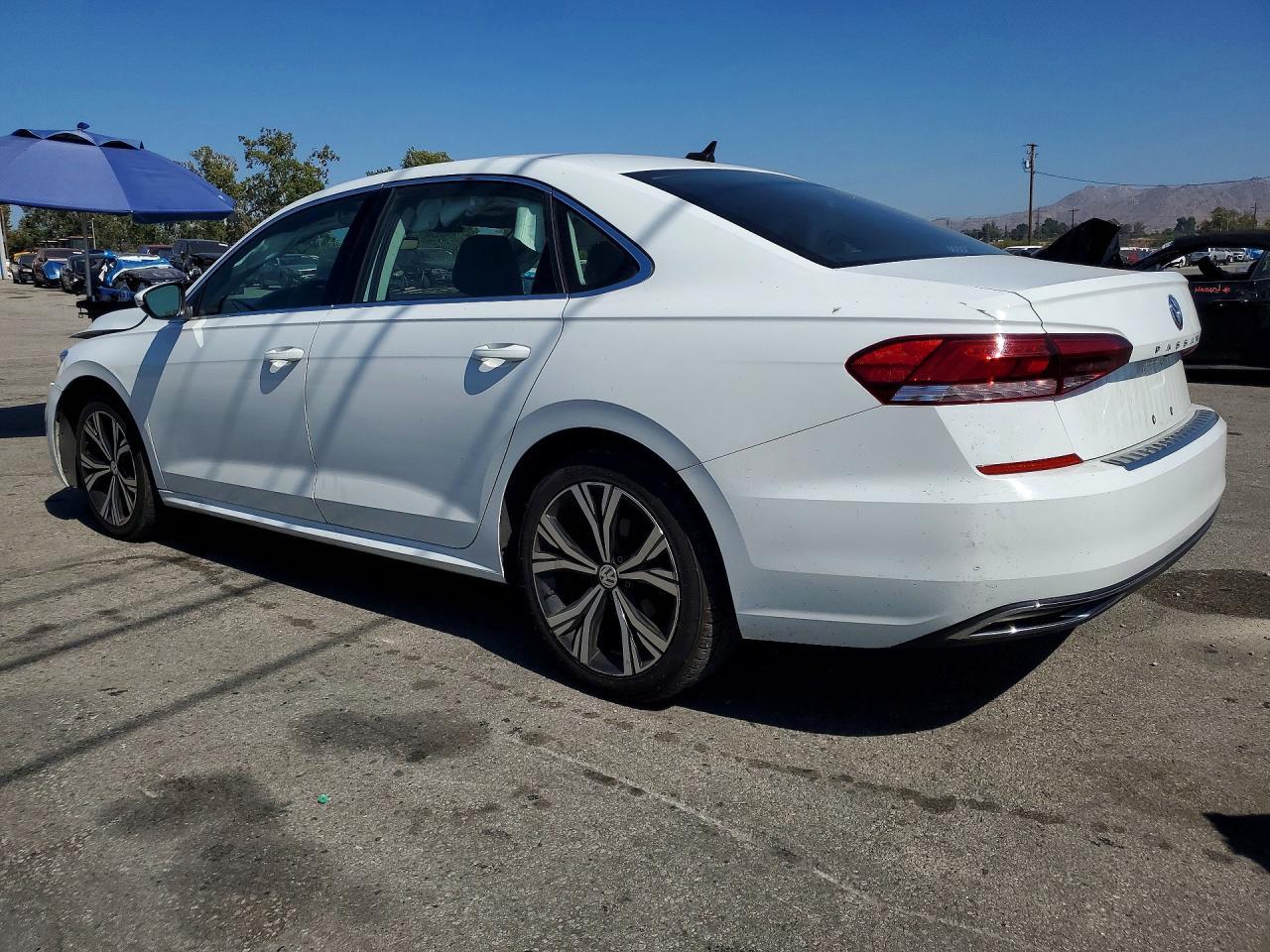 2021 Volkswagen Passat Se - Image 2