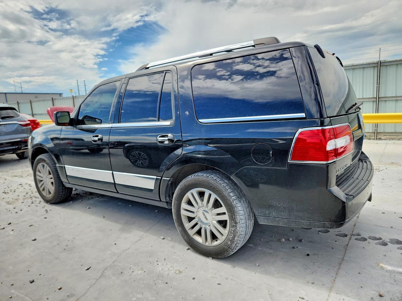 2014 Lincoln Navigator - Фото 2
