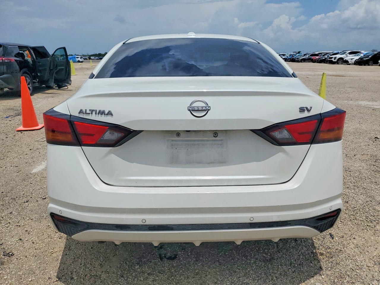 2024 Nissan Altima Sv - Image 6