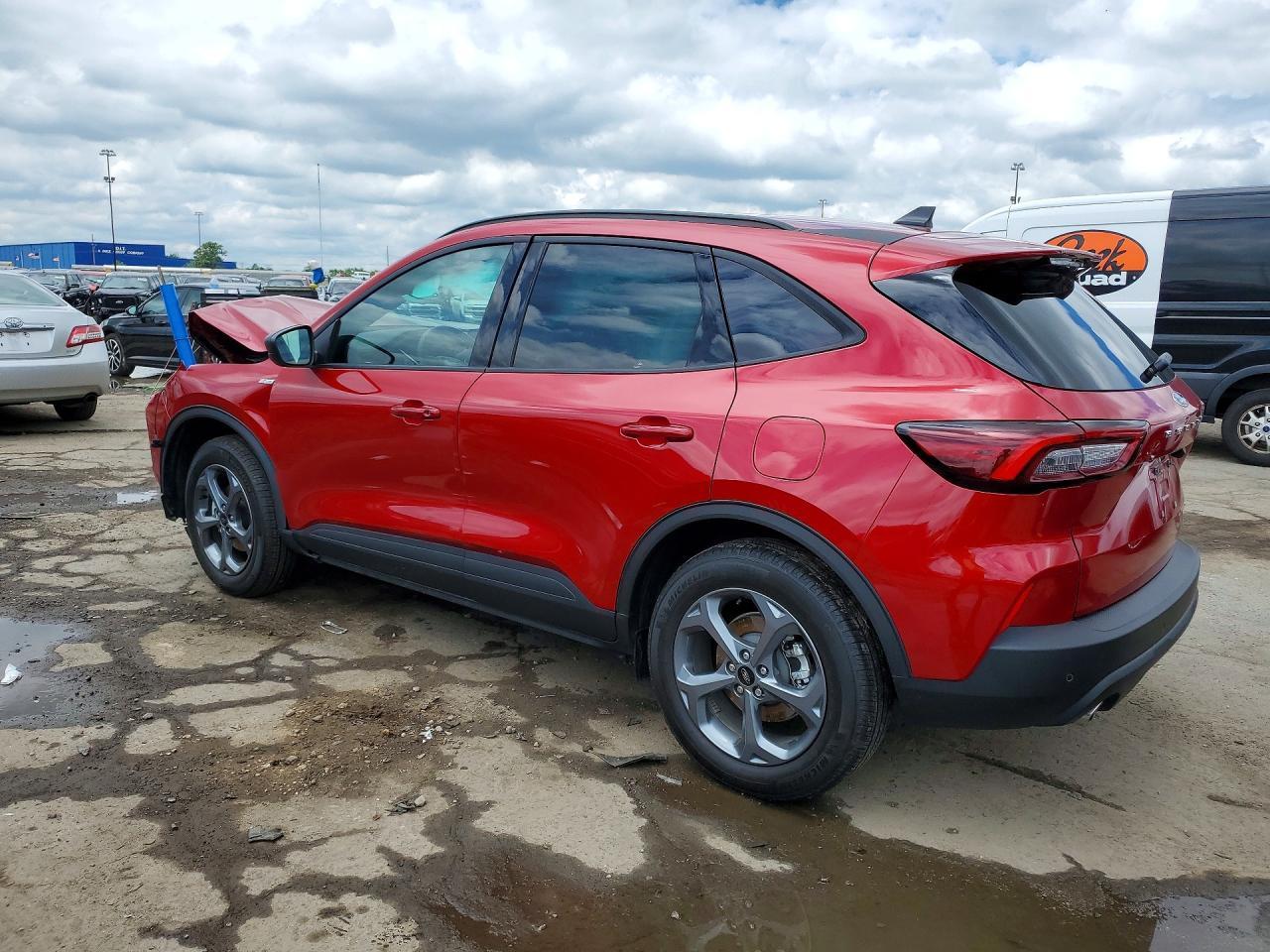 2025 Ford Escape St Line - Image 2