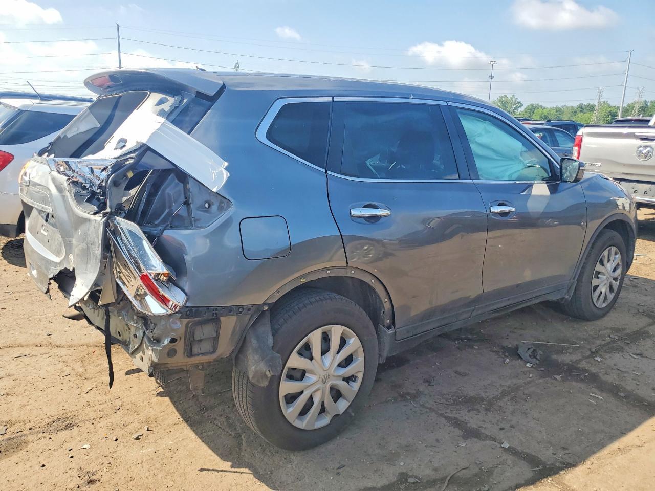 2015 Nissan Rogue S - Фото 3