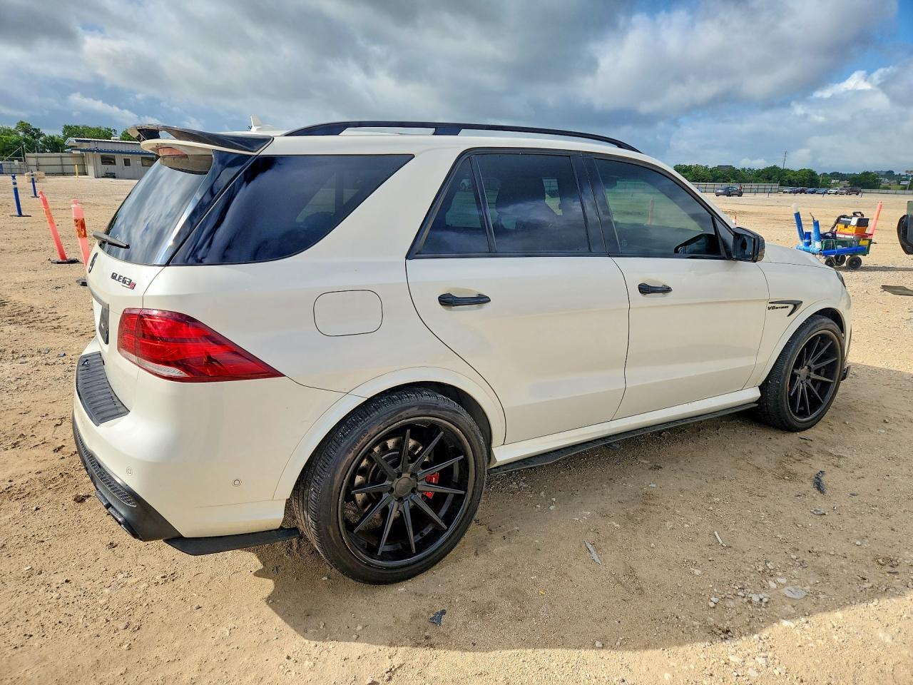 2016 Mercedes-Benz Gle 63 Amg-S 4Matic - Фото 3