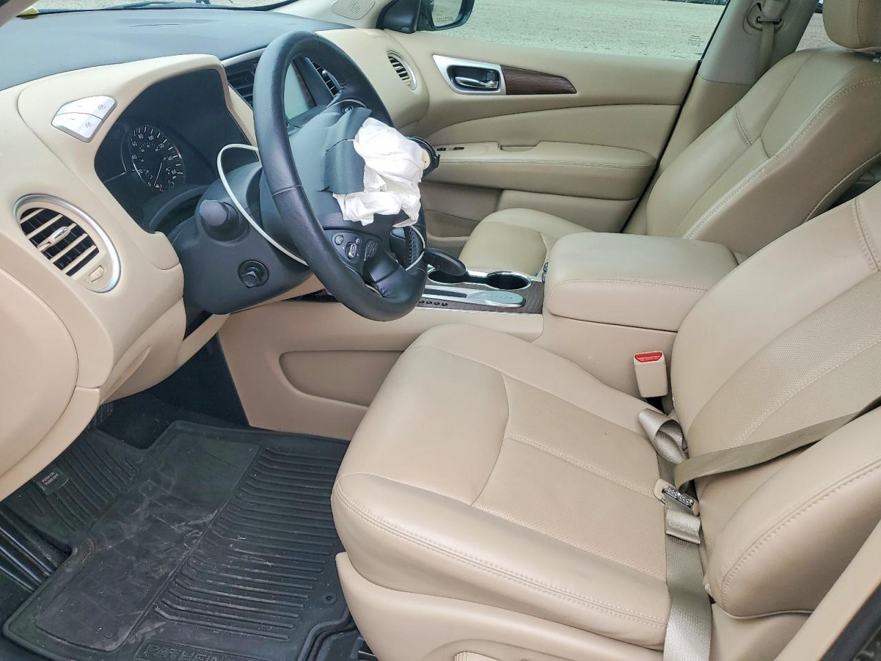 2020 Nissan Pathfinder Platinum - Image 7