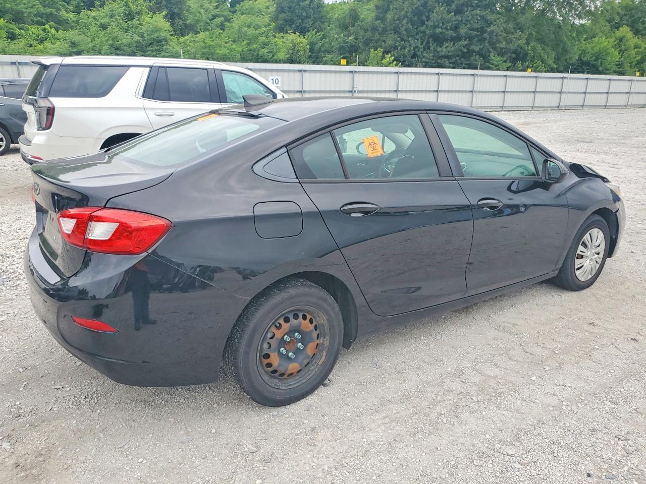 2018 Chevrolet Cruze Ls - Image 3