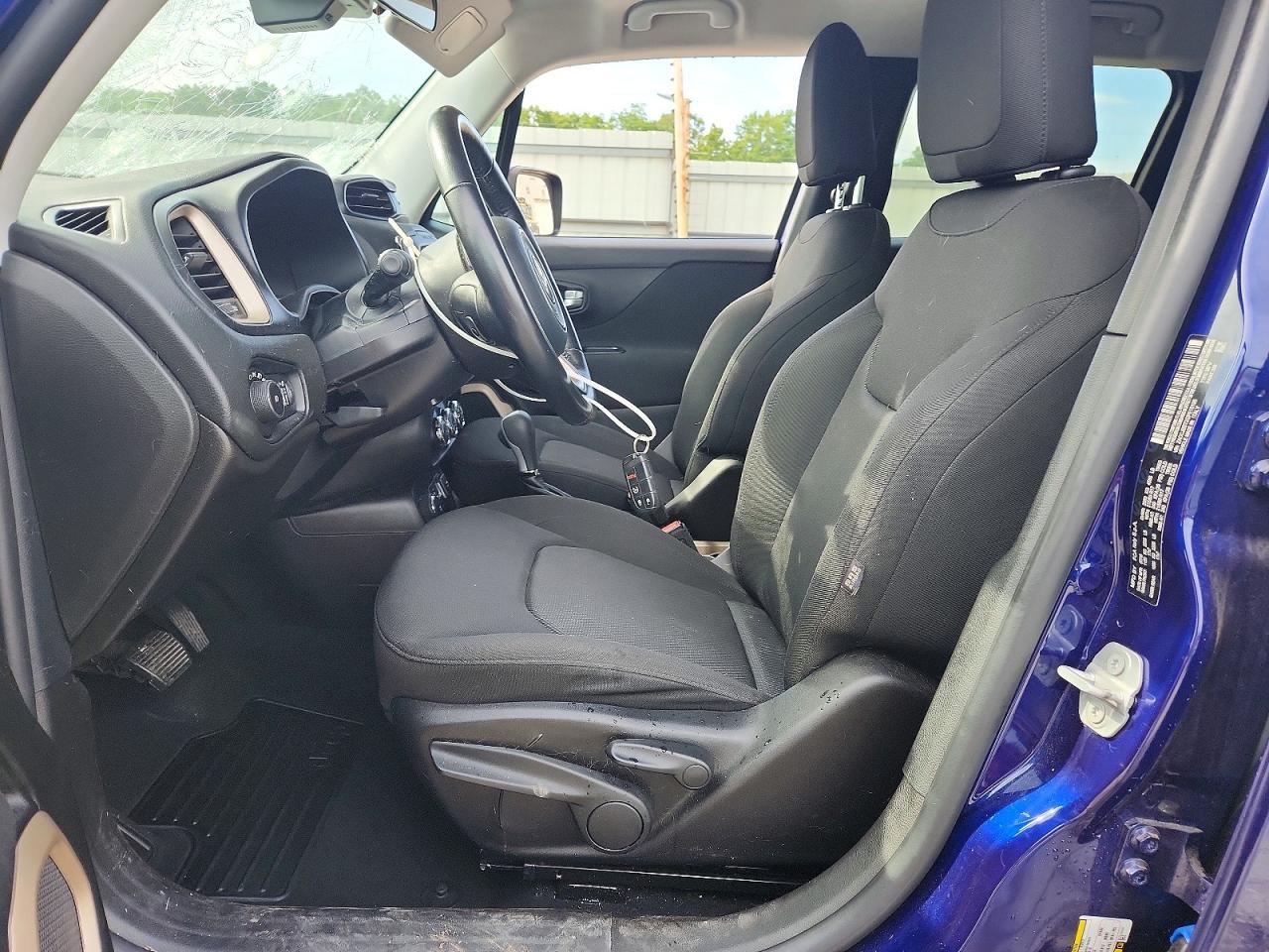 2016 Jeep Renegade Latitude - Image 7