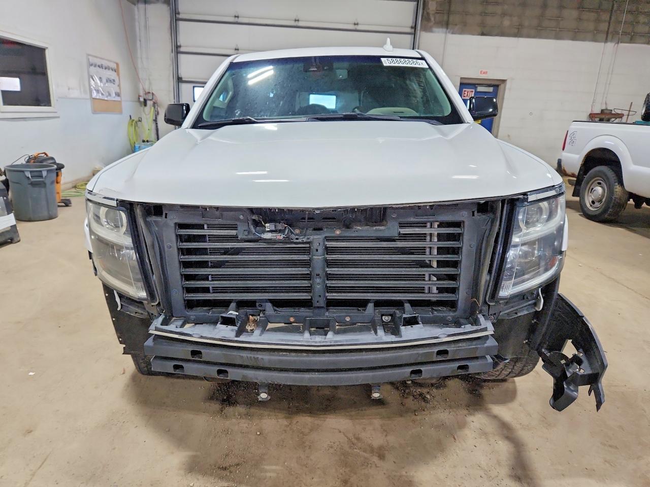 2018 Chevrolet Suburan - Фото 5