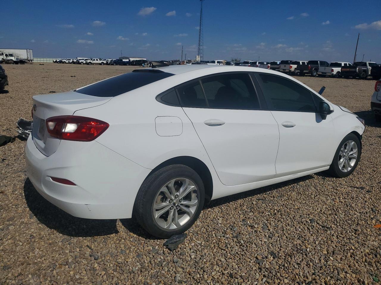 2019 Chevrolet Cruze Ls - Image 3