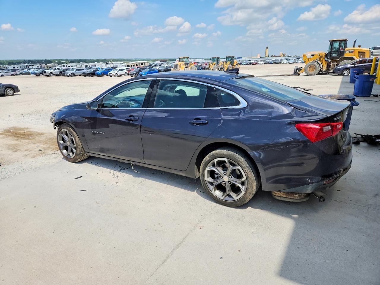 2023 Chevrolet Malibu Lt - Фото 2