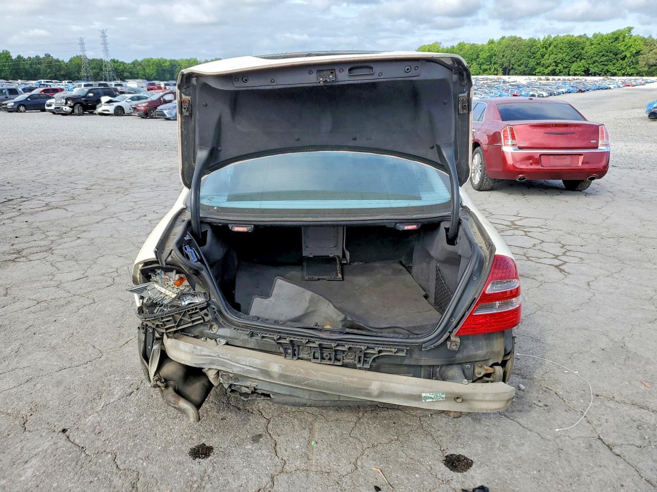 2004 Mercedes-Benz E 500 - Image 6