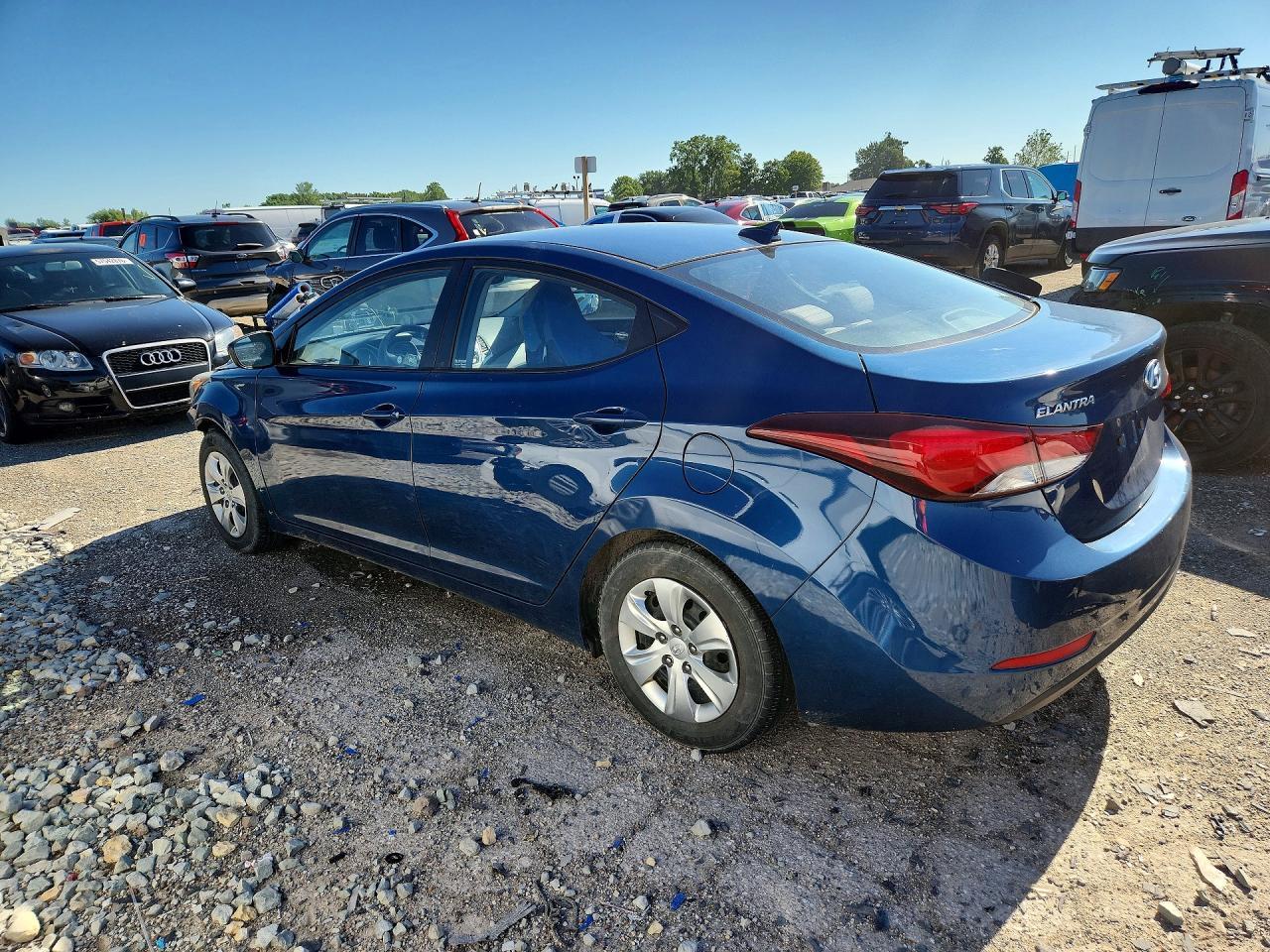 2016 Hyundai Elantra Se - Фото 2