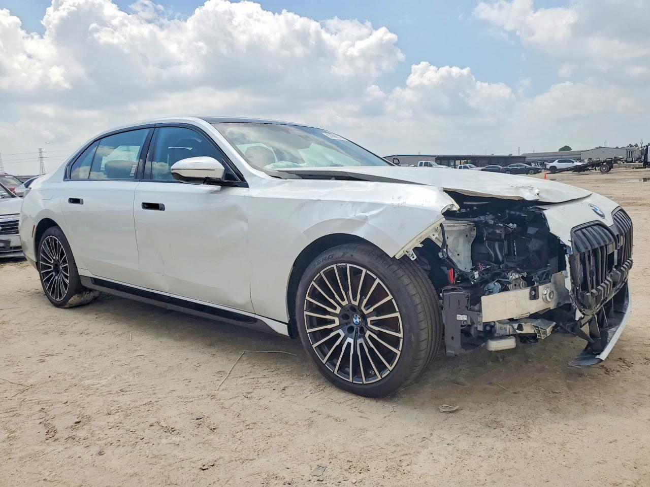 2025 BMW 740 I - Image 4