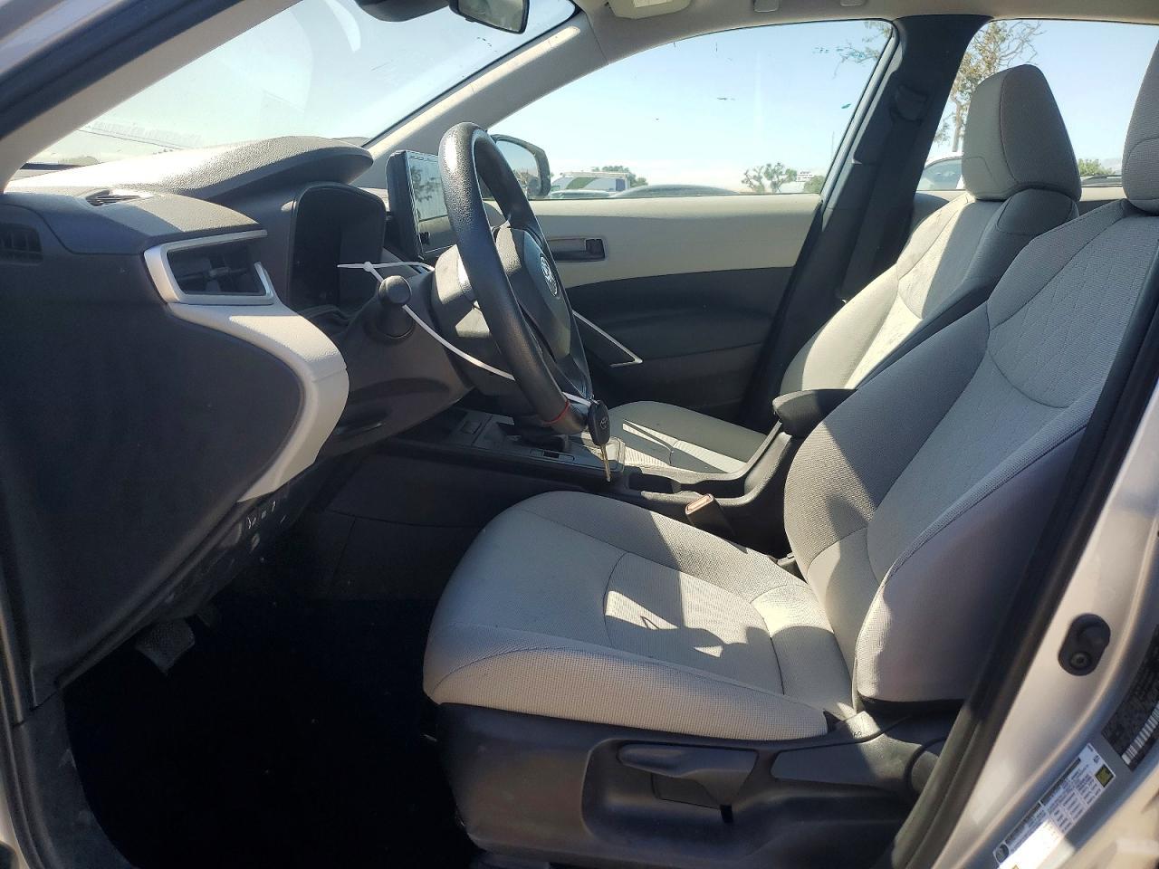 2026 Toyota Corolla Cross L - Image 7