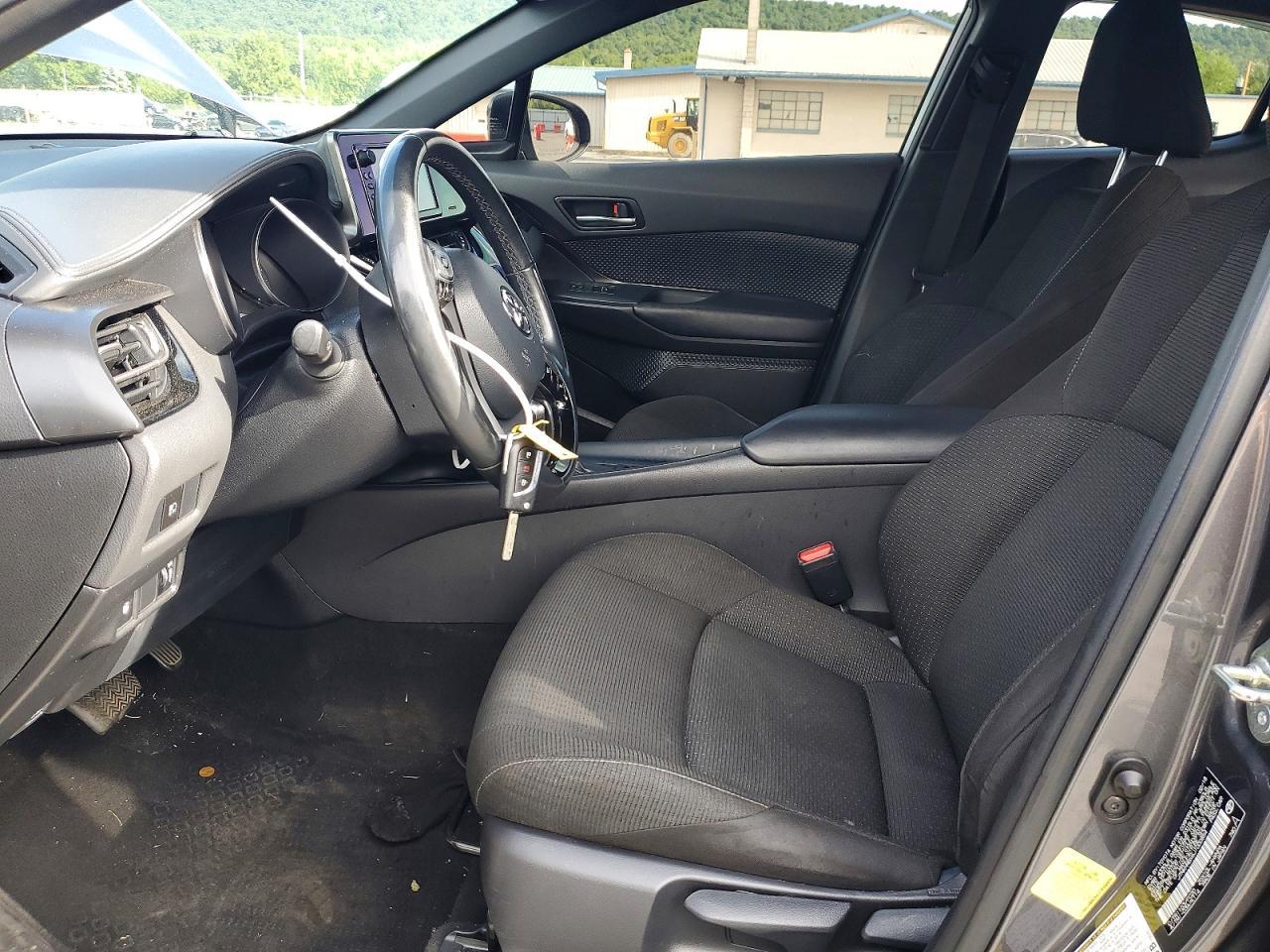 2018 Toyota C-Hr Xle - Image 7