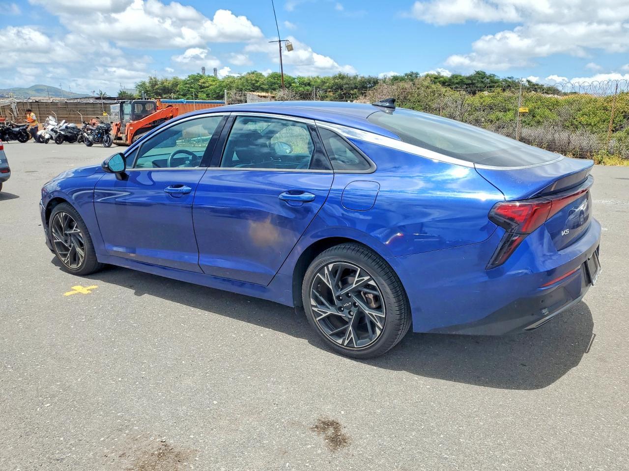 2025 Kia K5 Gt Line - Фото 2