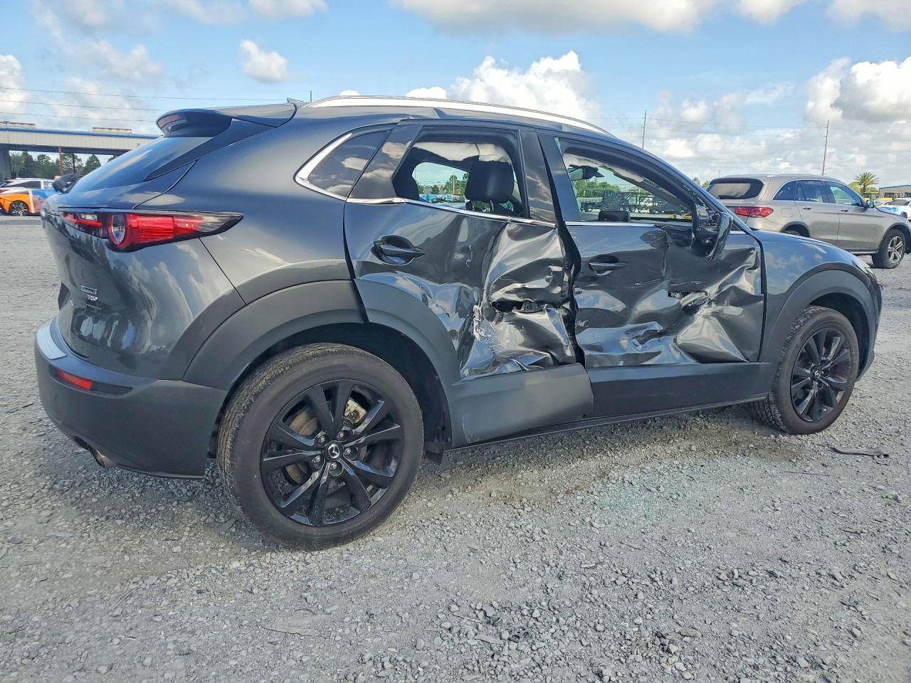 2023 Mazda Cx-30 Premium - Фото 3