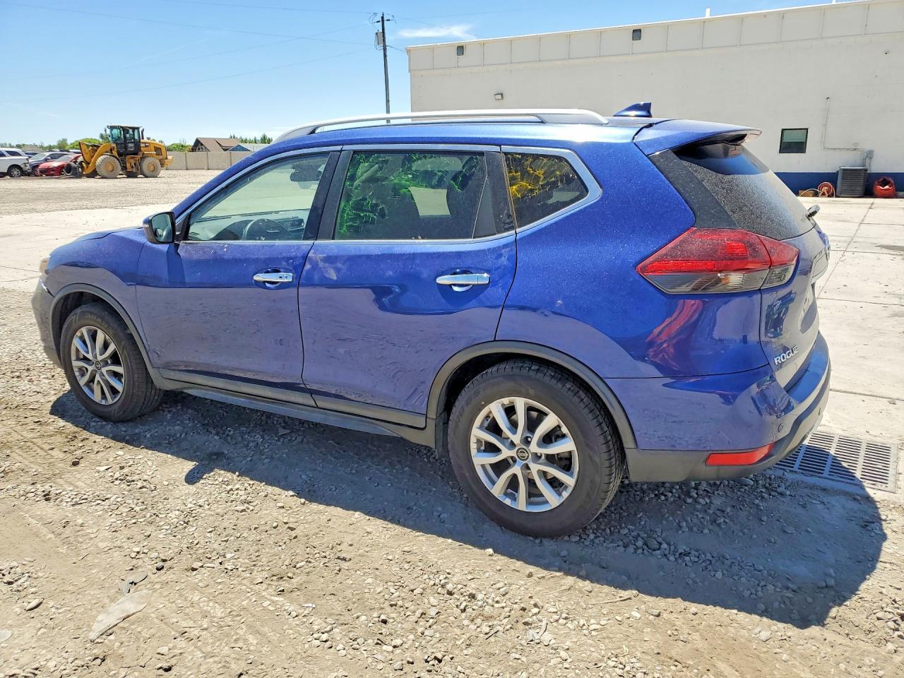 2019 Nissan Rogue Sv - Image 2