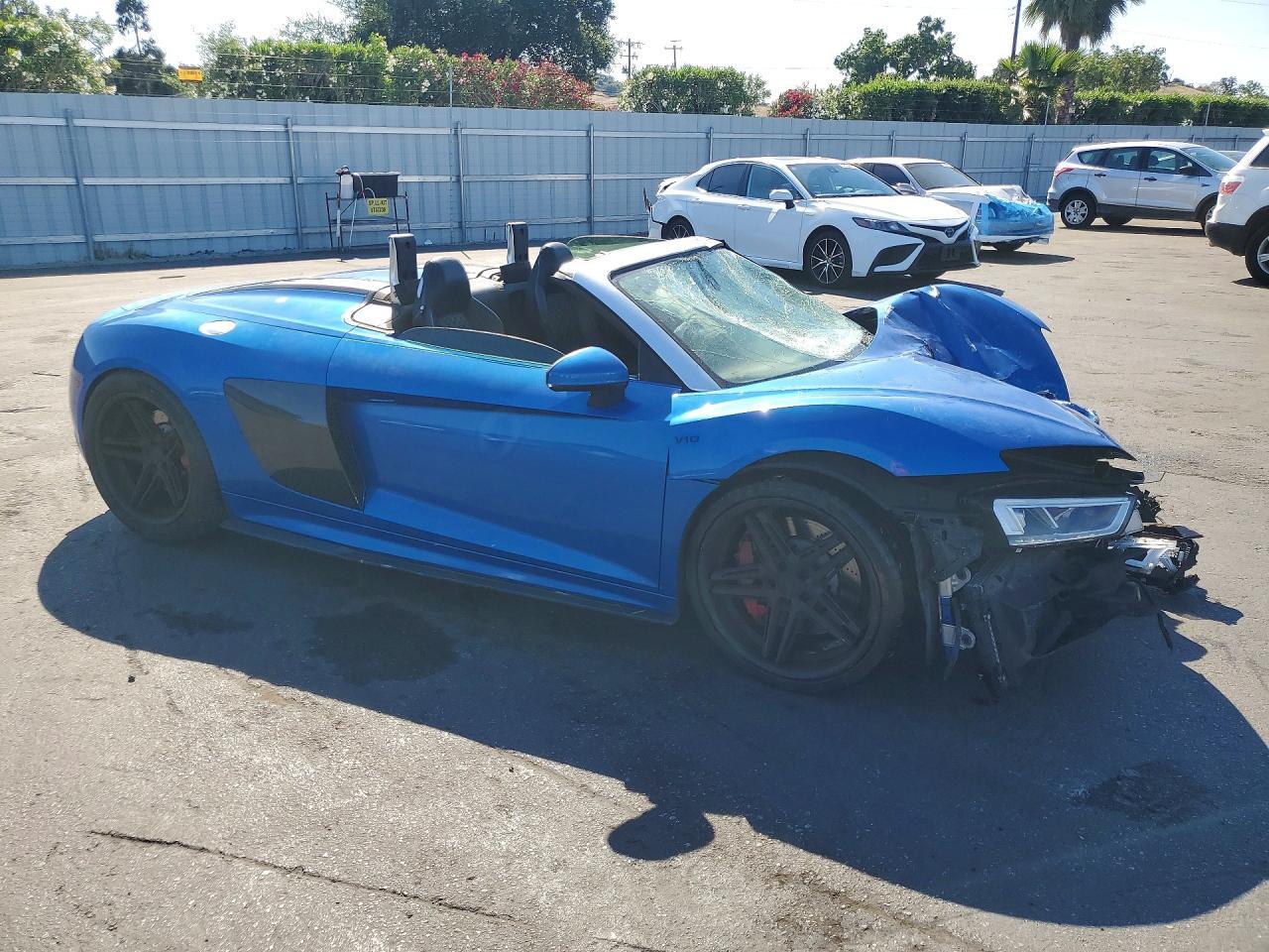 2017 Audi R8 Spyder - Фото 4