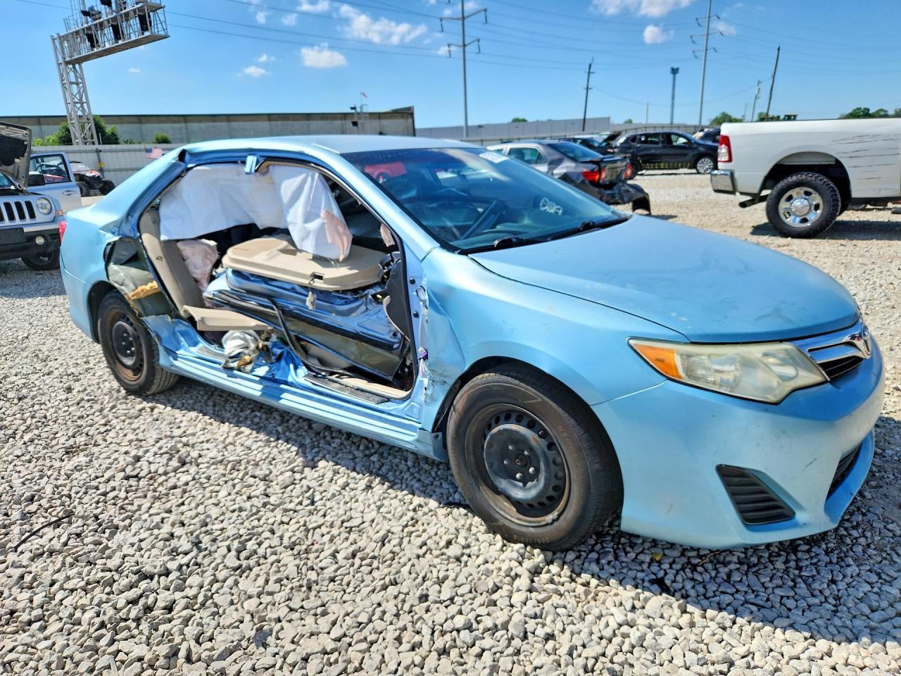 2012 Toyota Camry Le - Image 4