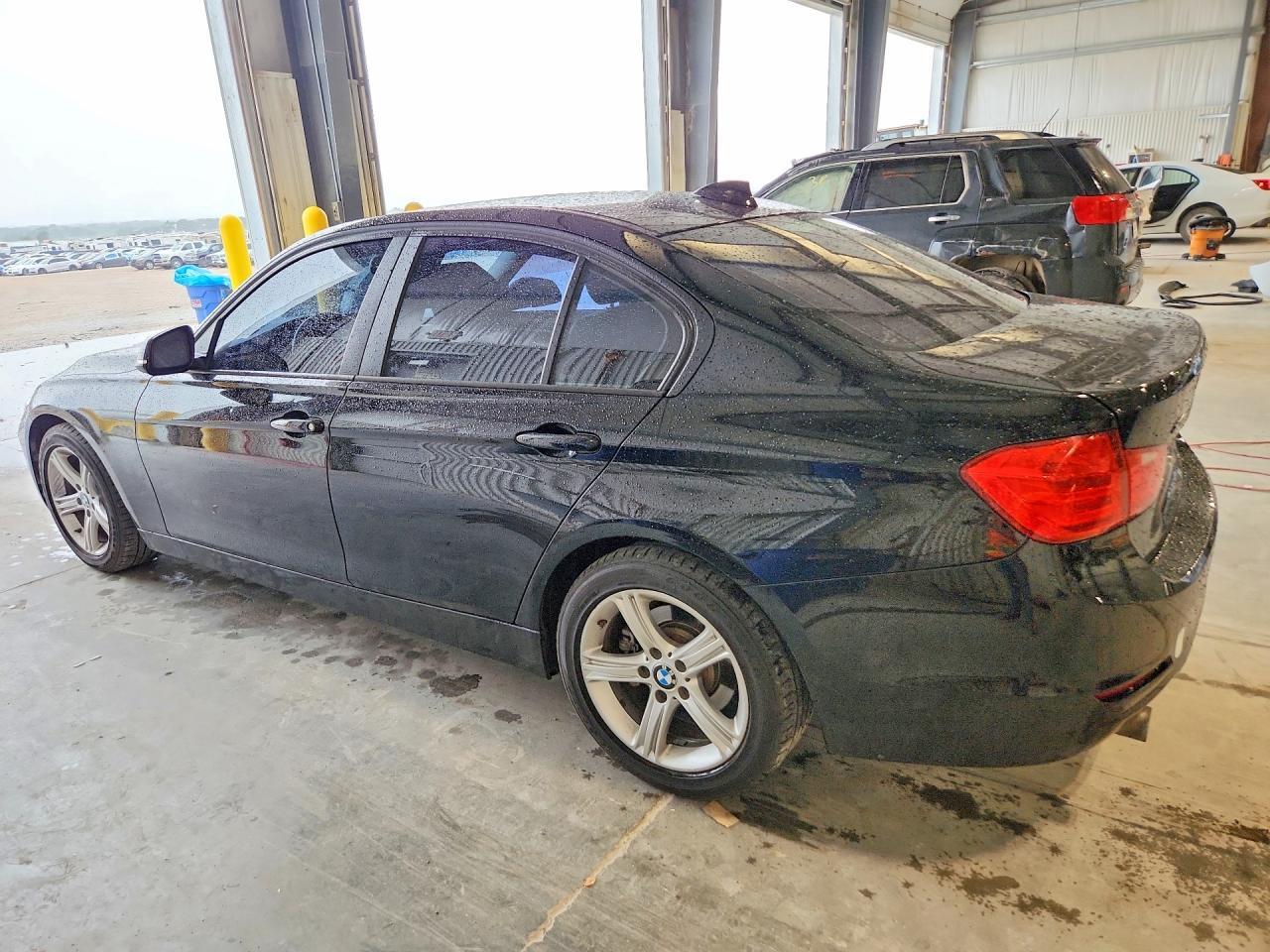 2014 BMW 320 I xDrive - Фото 2