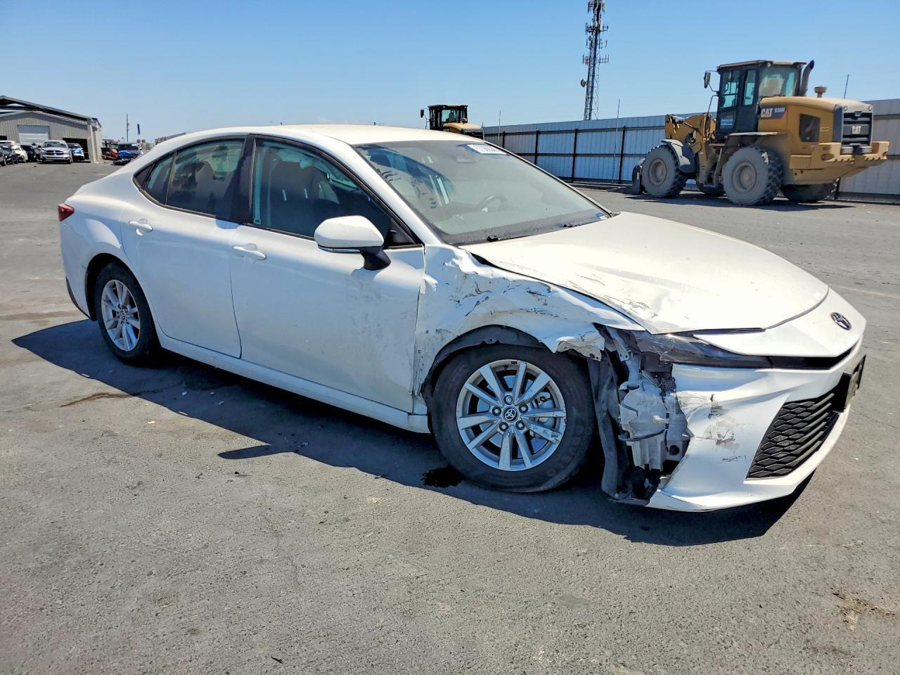 2025 Toyota Camry Le - Фото 4