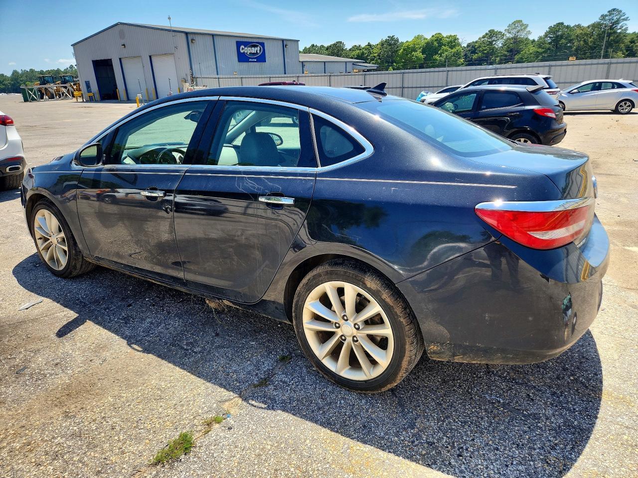 2014 Buick Verano Convenience - Фото 2