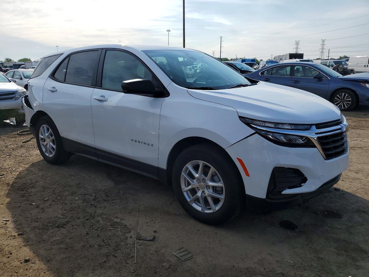 2024 Chevrolet Equinox Ls - Image 4