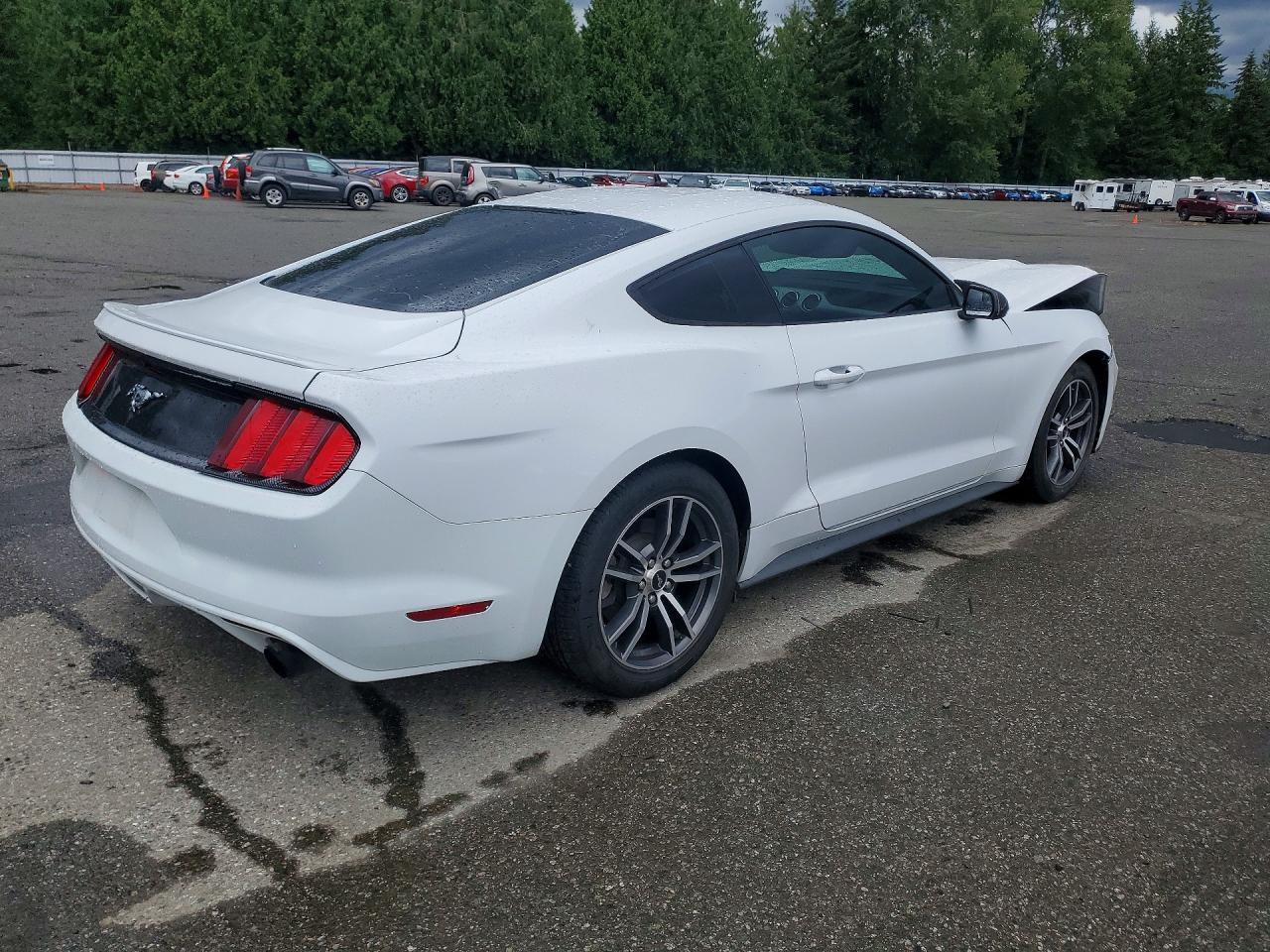 2017 Ford Mustang - Фото 3