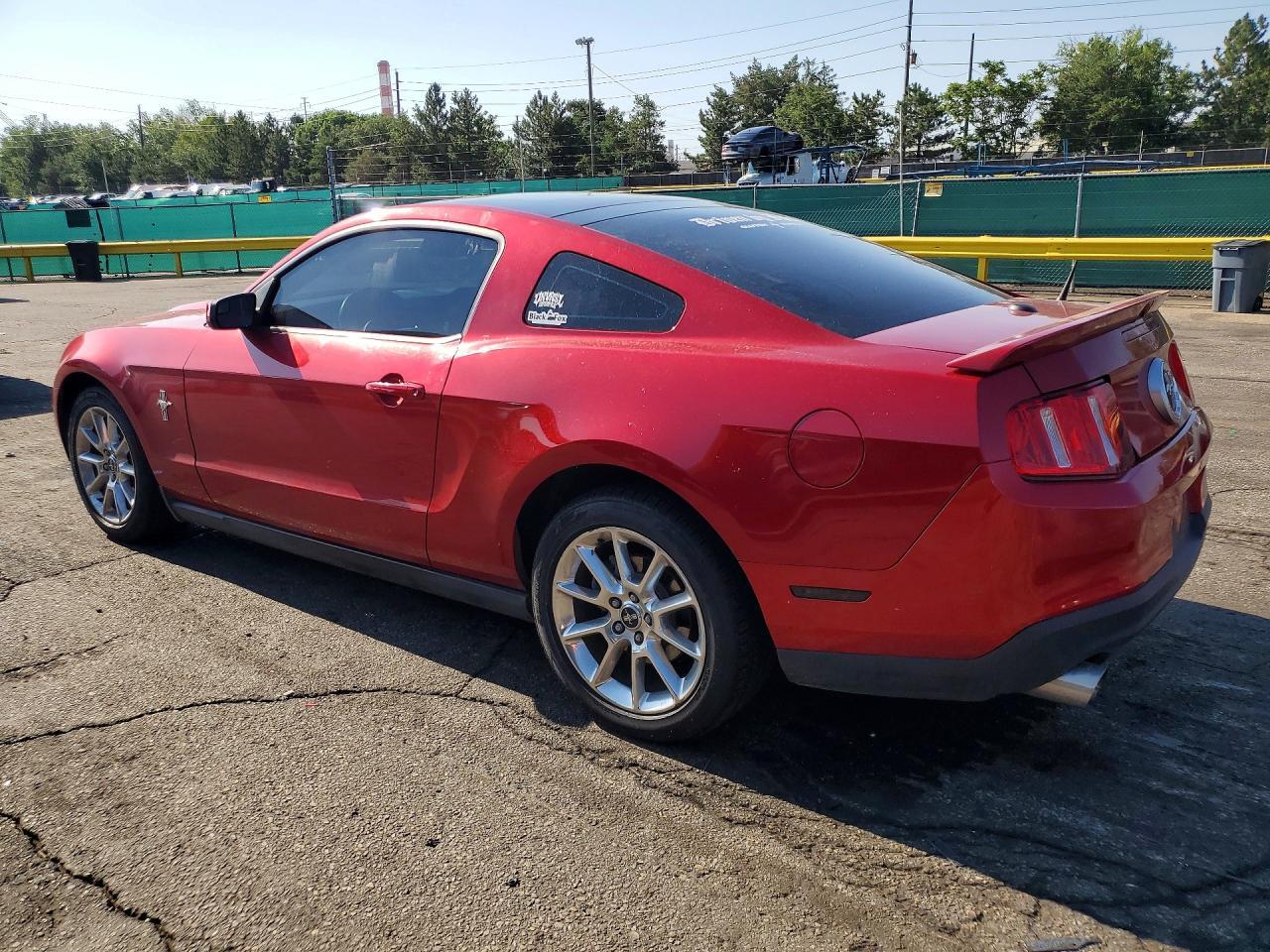 2011 Ford Mustang - Фото 2