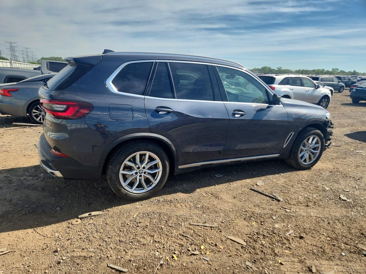 2022 BMW X5 xDrive40I - Фото 3