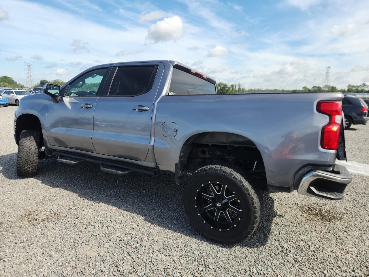 2020 Chevrolet Silverado K1500 Lt - Image 2