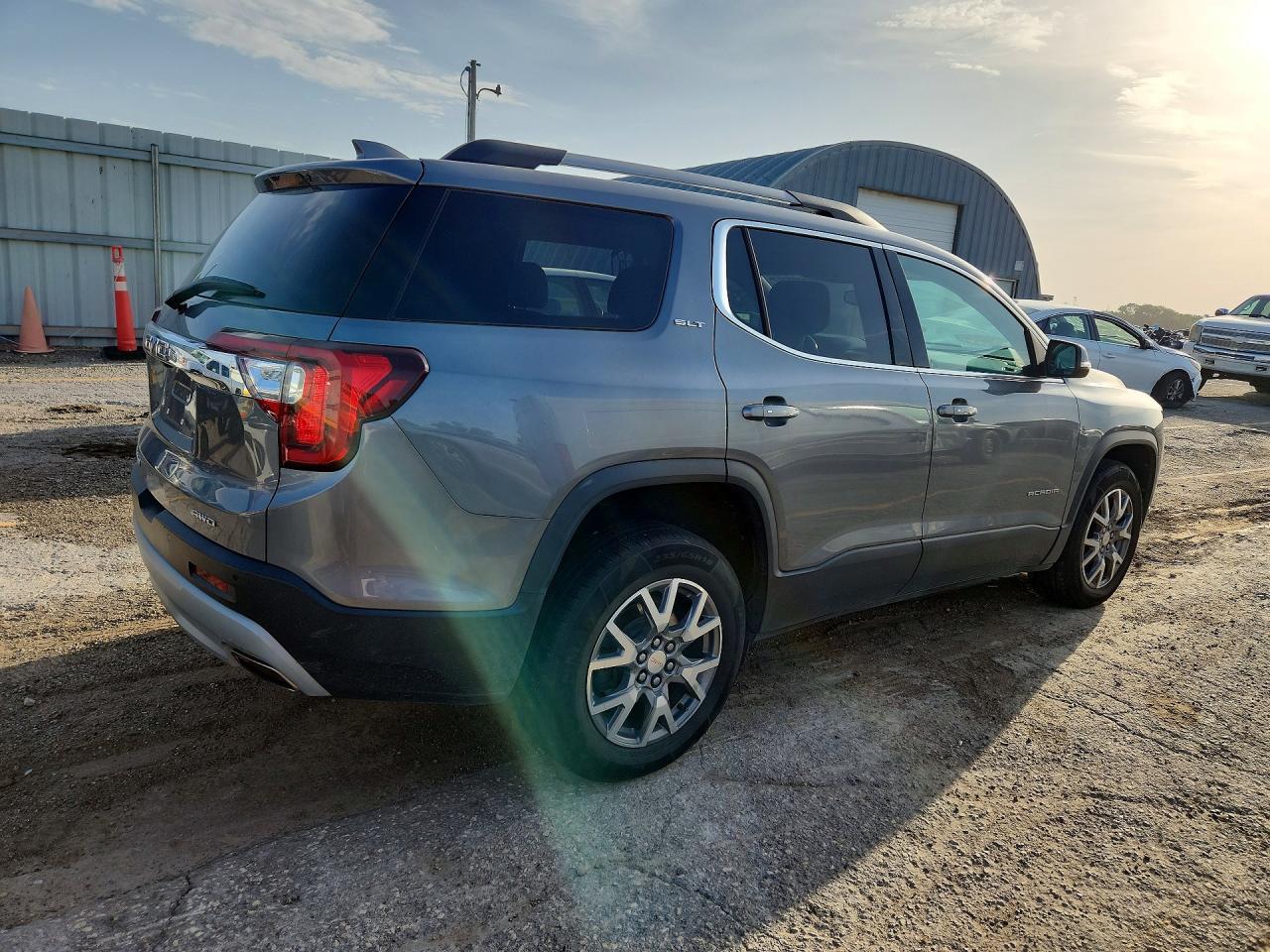 2020 GMC Acadia Slt - Фото 3