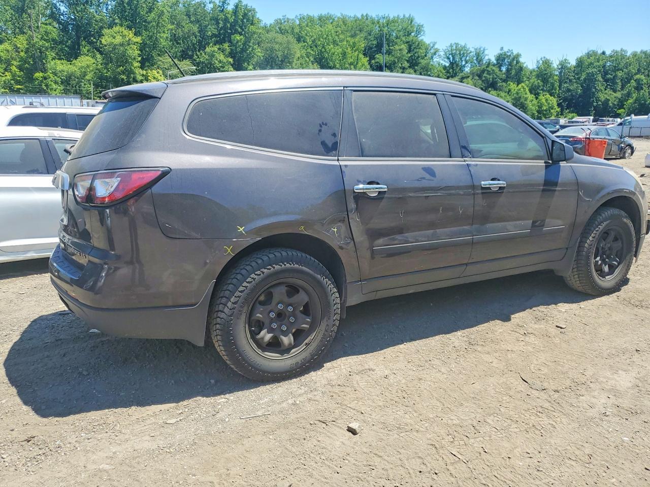 2014 Chevrolet Traverse Ls - Image 3