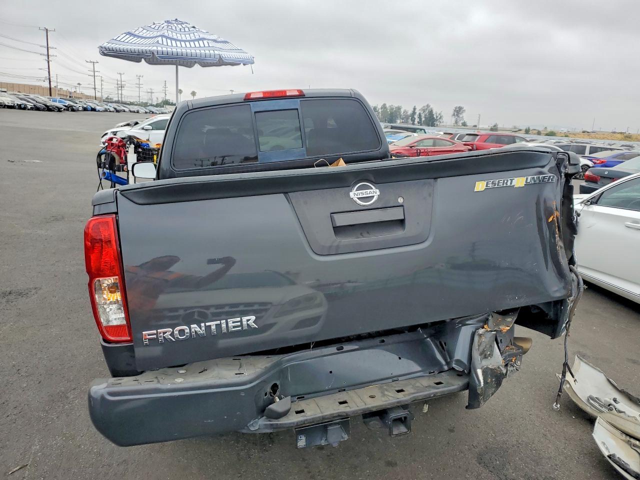 2015 Nissan Frontier Desert Runner - Image 6