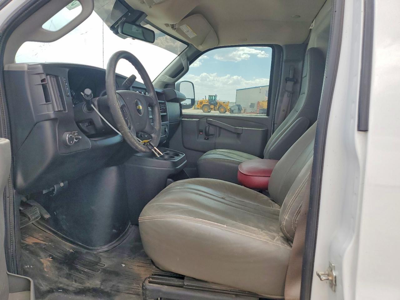 2021 Chevrolet Express 2500 Cargo Delivery Van - Image 7
