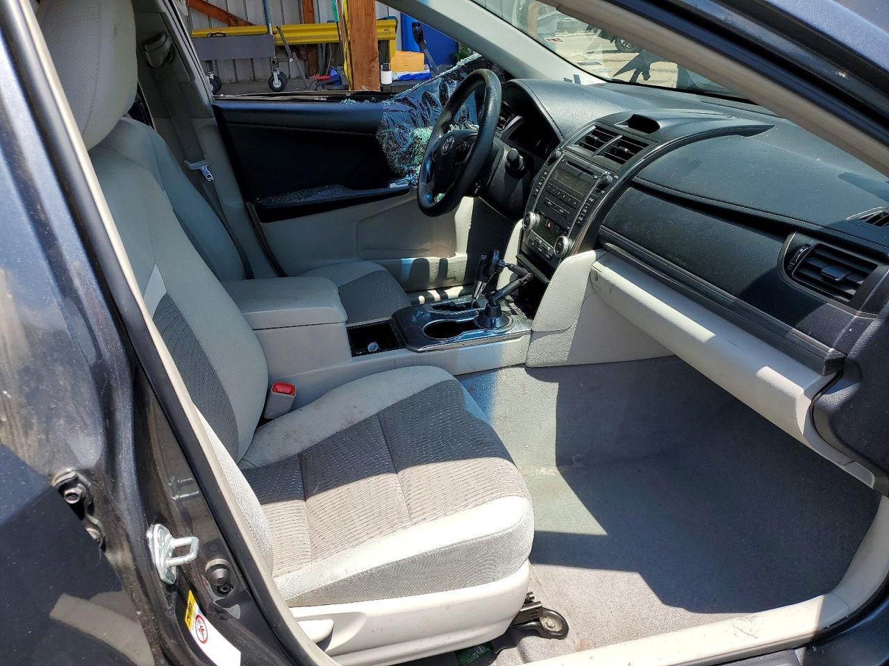 2012 Toyota Camry Hybrid Le - Фото 7