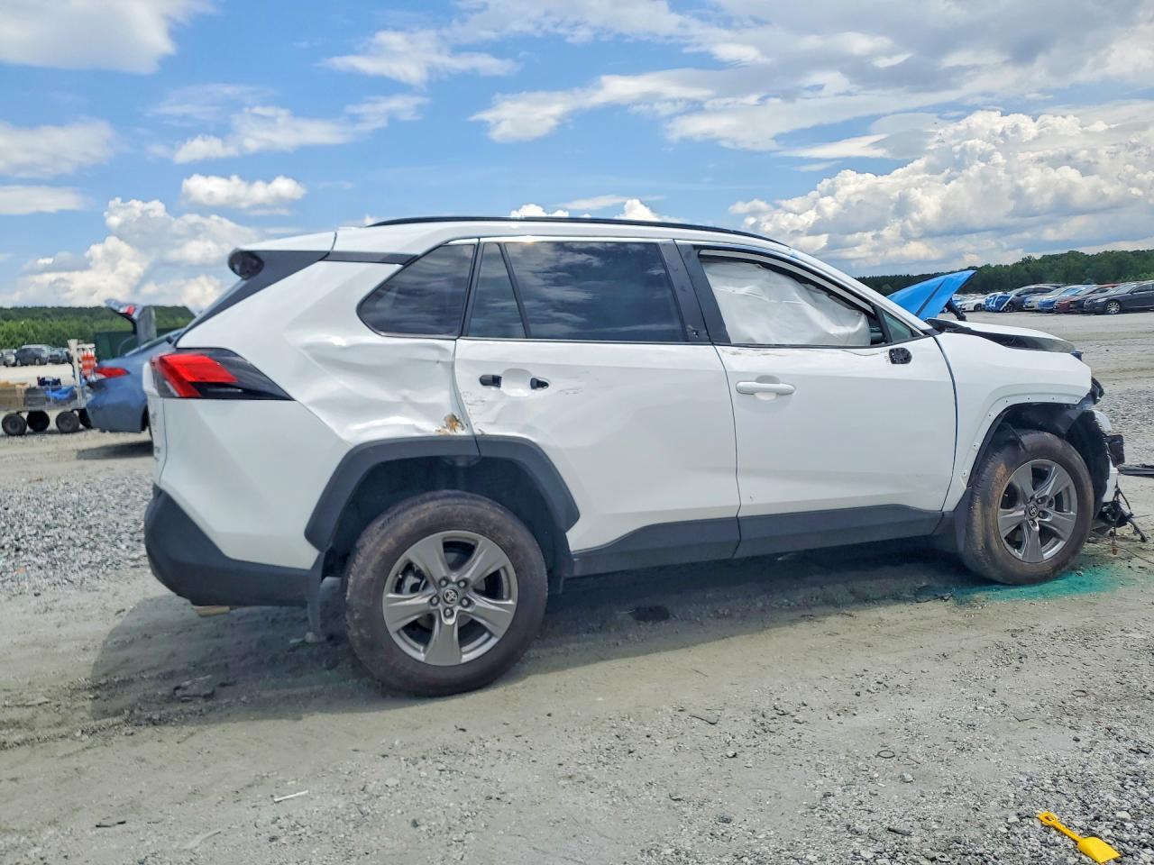 2025 Toyota Rav4 Xle - Фото 3